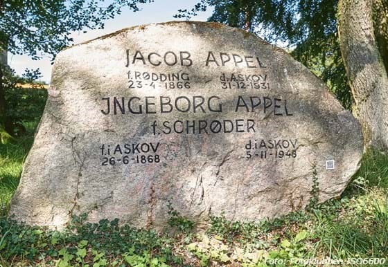 Mindesten for Jacob og Ingeborg Appel